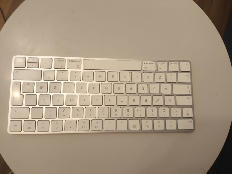 Tastatura Wireless APPLE Magic Keyboard (2024)