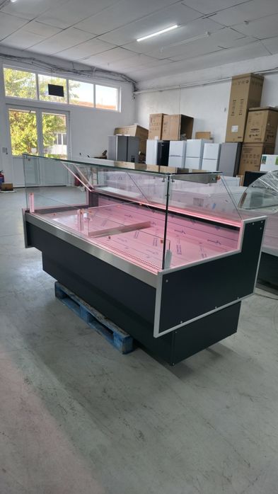 Месарска хладилна витрина 200х100