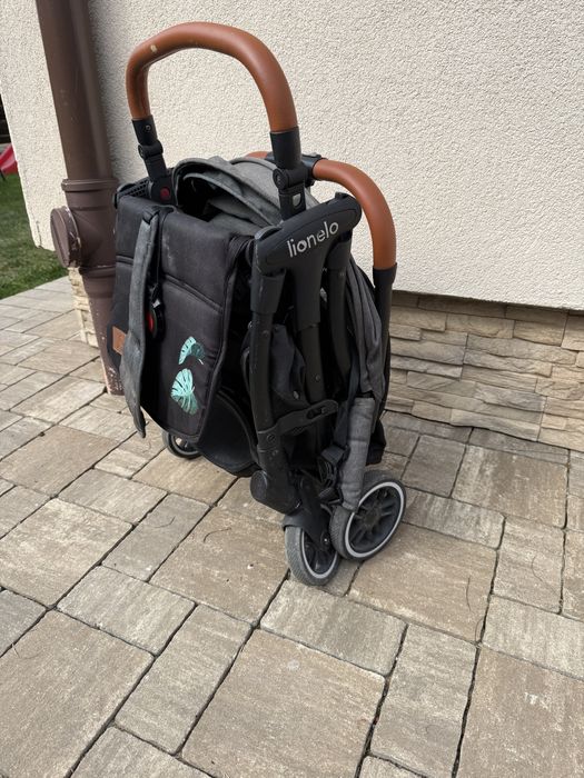 Vand carucior utilizat Lionelo julie one