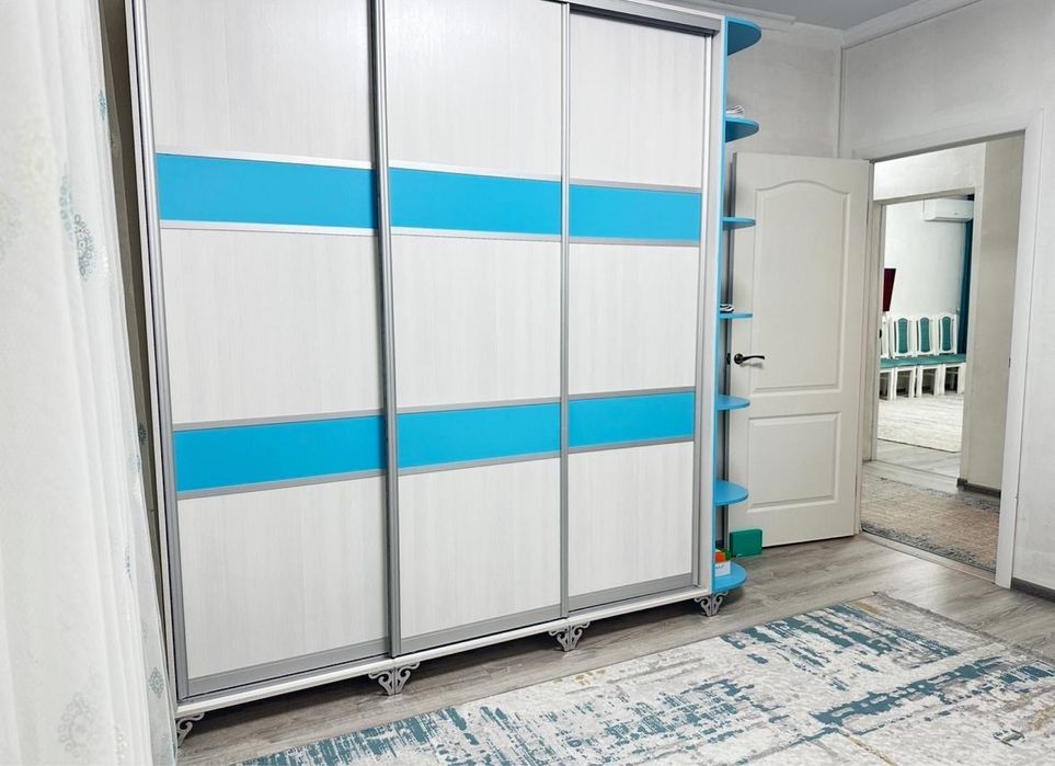 Продам срочно шкаф купе