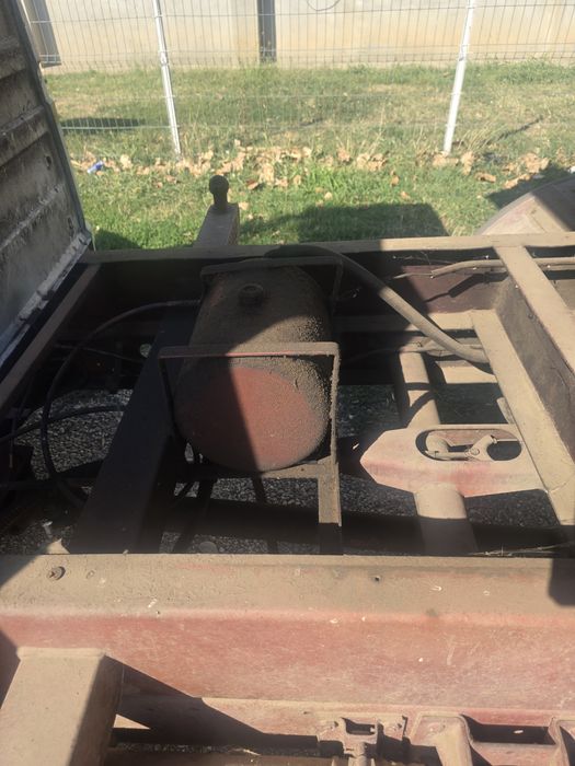 Bena basculabila pe cutie iveco daily