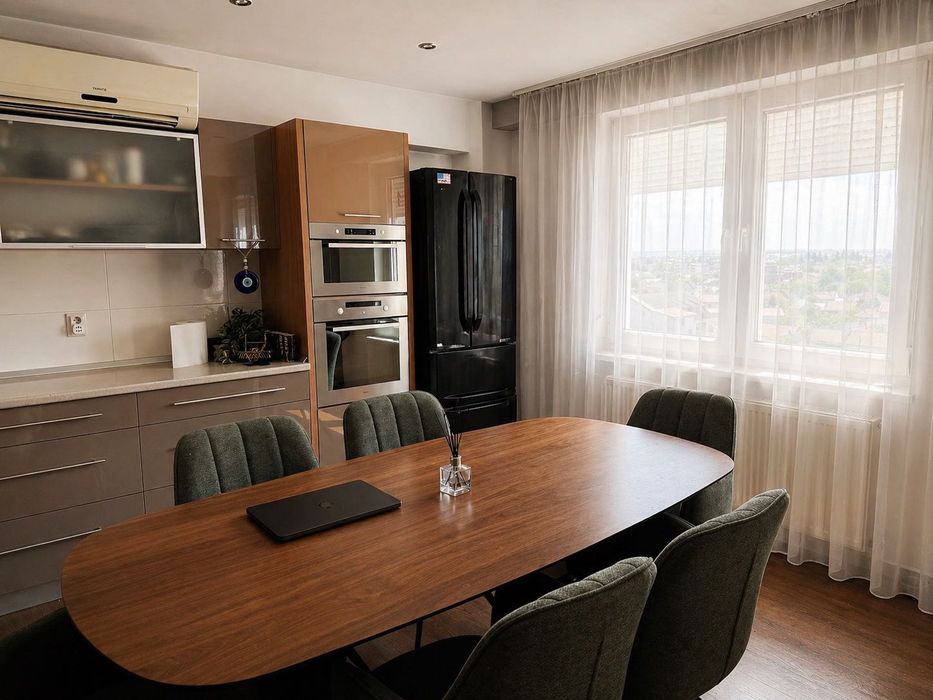 Apartament 3 camere, 71,72 mp utili, zona centrala, lift nou, parcare nouă – Proprietar