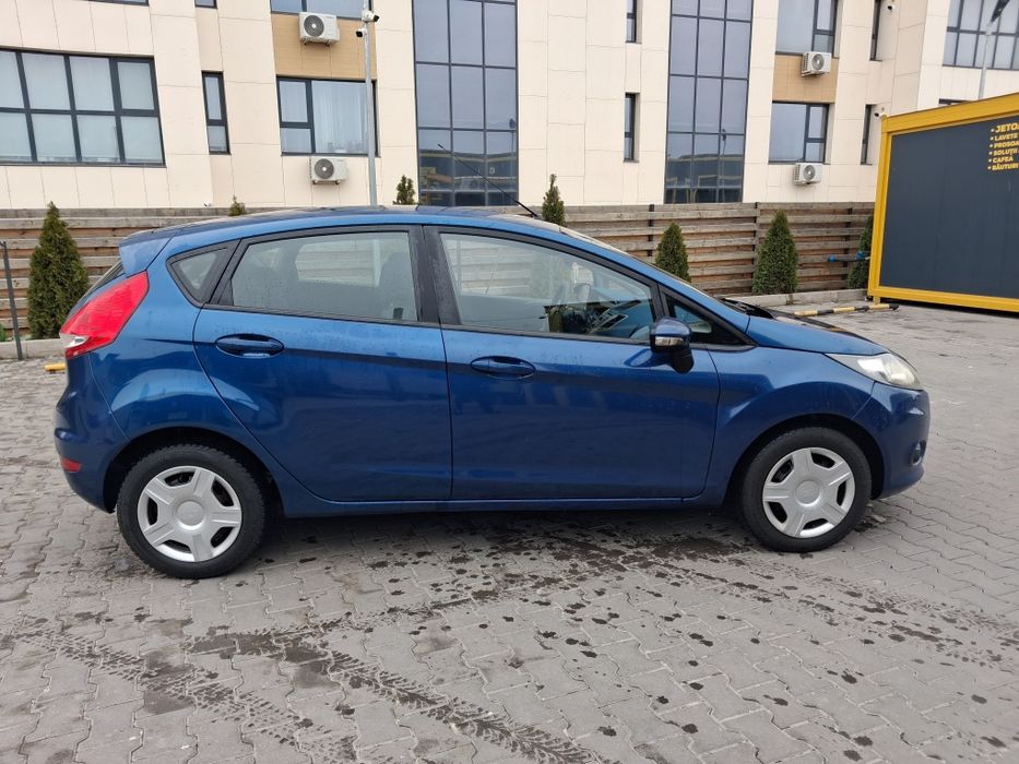 Ford Fiesta An 2010 de 82 cai