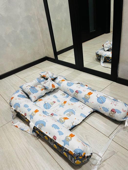 Children bed and  bath it has never been used.