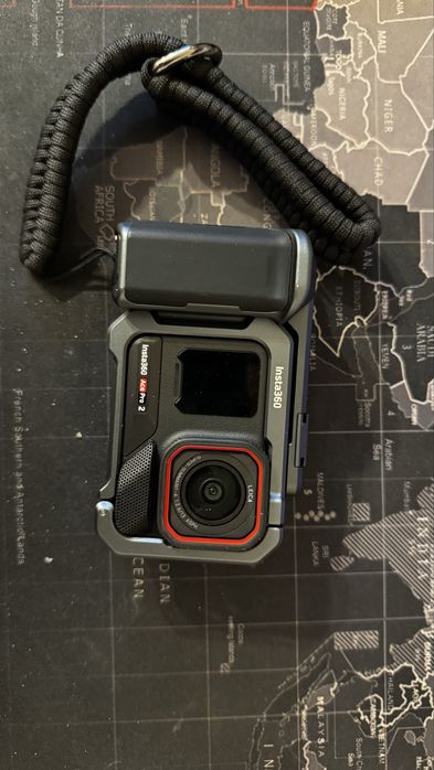Продам insta360 ace pro 2