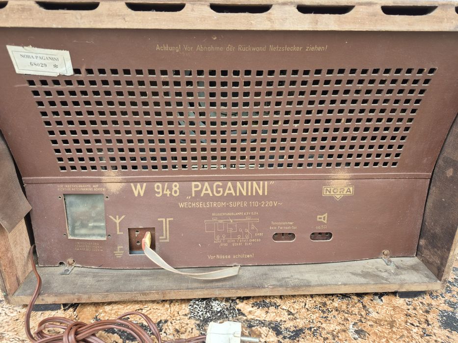 Vând Radio Nora PAGANINI 948 w made in Germany fabricat in 1953