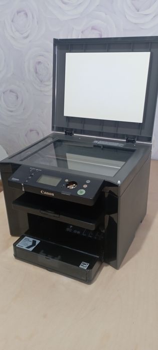 Продается множительный аппарат три в одном ксерокопия, принтер, сканер
