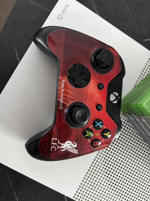 Xbox one S + controller + jocuri