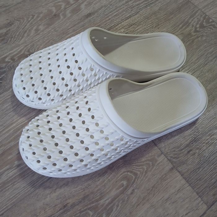 Продам медицинскую обувь