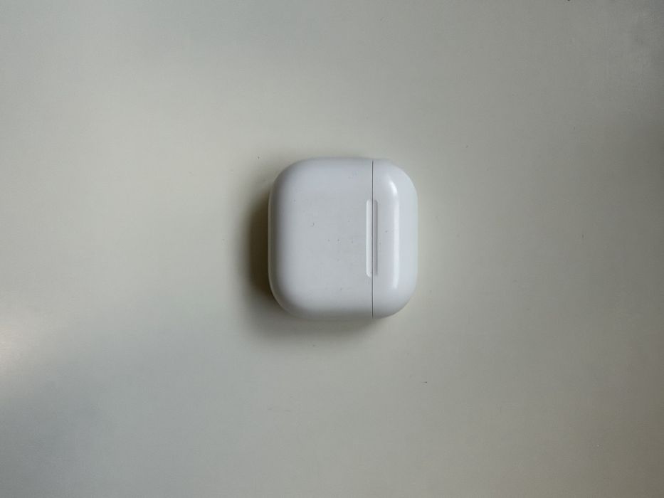 AirPods 4 pro noise canceling