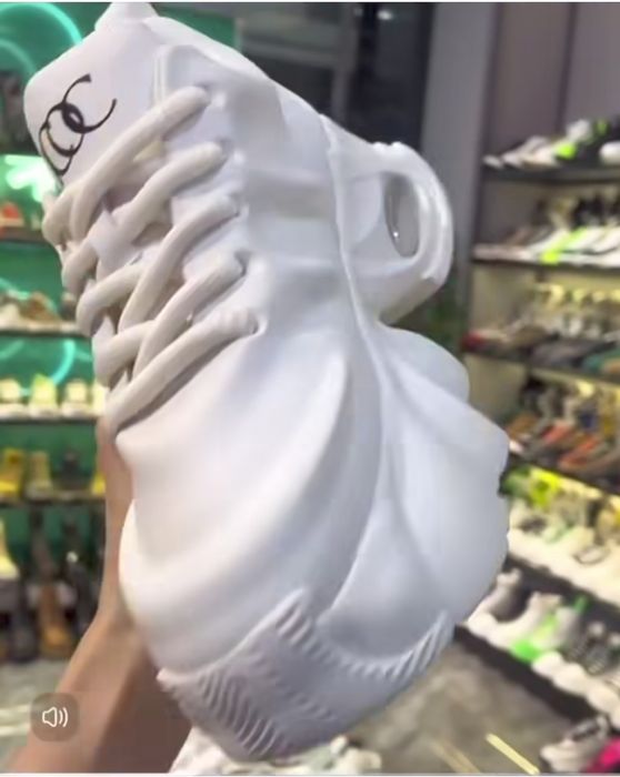 Ayollar va erkaklar uchun trentdaki kirasofka