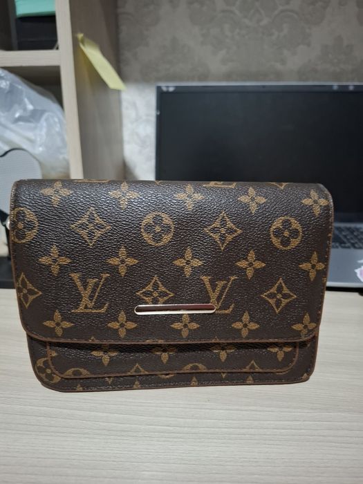 Продам сумку коричневую (не ориг)