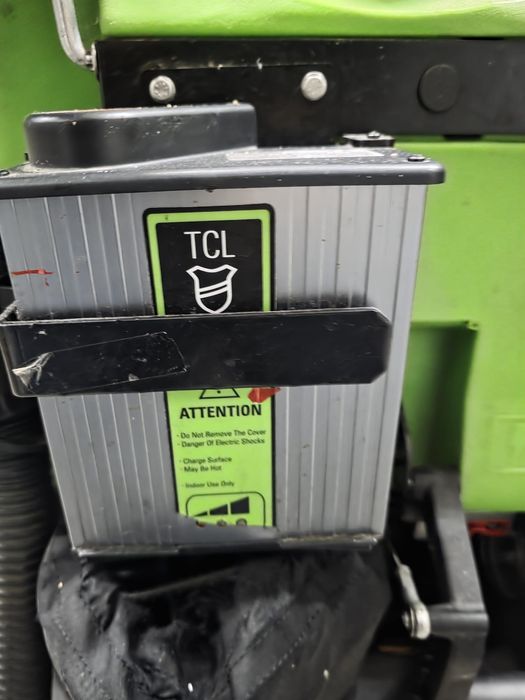 Професионална италианска почистваща машина за под IPC CT70