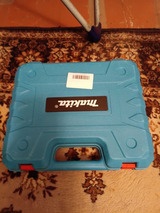 Шуруповерт новый.