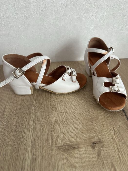 Туфли для бальных танцев