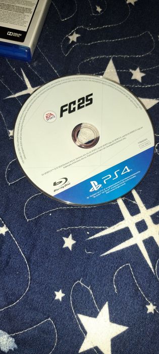 Vand jocuri ps4 fc25 și fifa 17