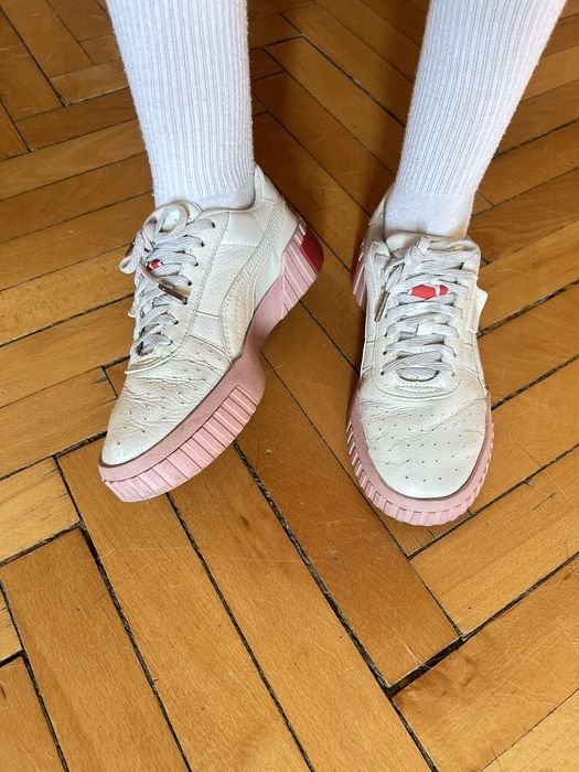 Кроссовки PUMA.