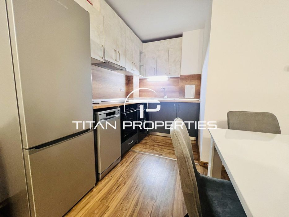 Дава се под наем Двустаен апартамент в Бургас, Лазур - 68 кв.м за 1100 € - Снимка #1