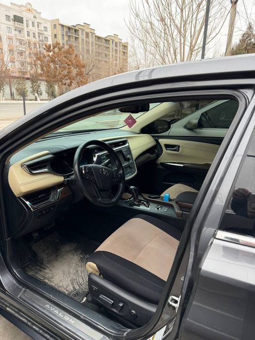 Тайота авалон сотилади