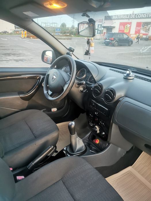 Vând autoturism Dacia Duster