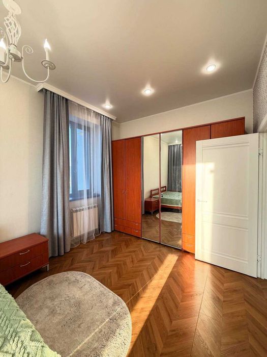 Сдаю просторную 2х ком квартиру 2/5/5 на Чиланзаре Ор-р Мукуми P6