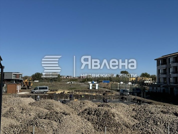 Продава се Тристаен апартамент в Бургас, Сарафово - 104 кв.м за 1220 €/кв.м - Снимка #4