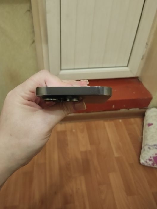 Продам айфон 14про
