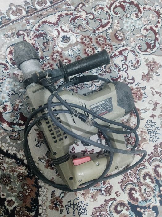 Перфоратор продам