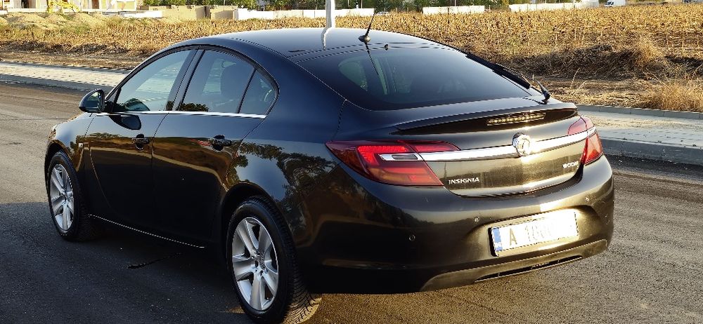 Автомобил Спешно Опел Инсигния Дизел  /Opel Insignia 2.0 turbo Ecoflex