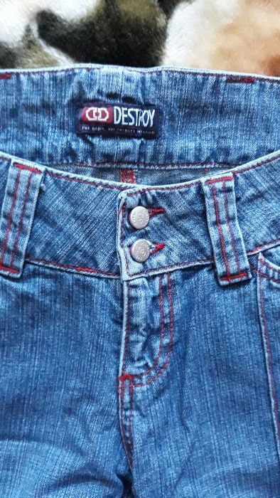 Продам НОВЫЕ джинсы