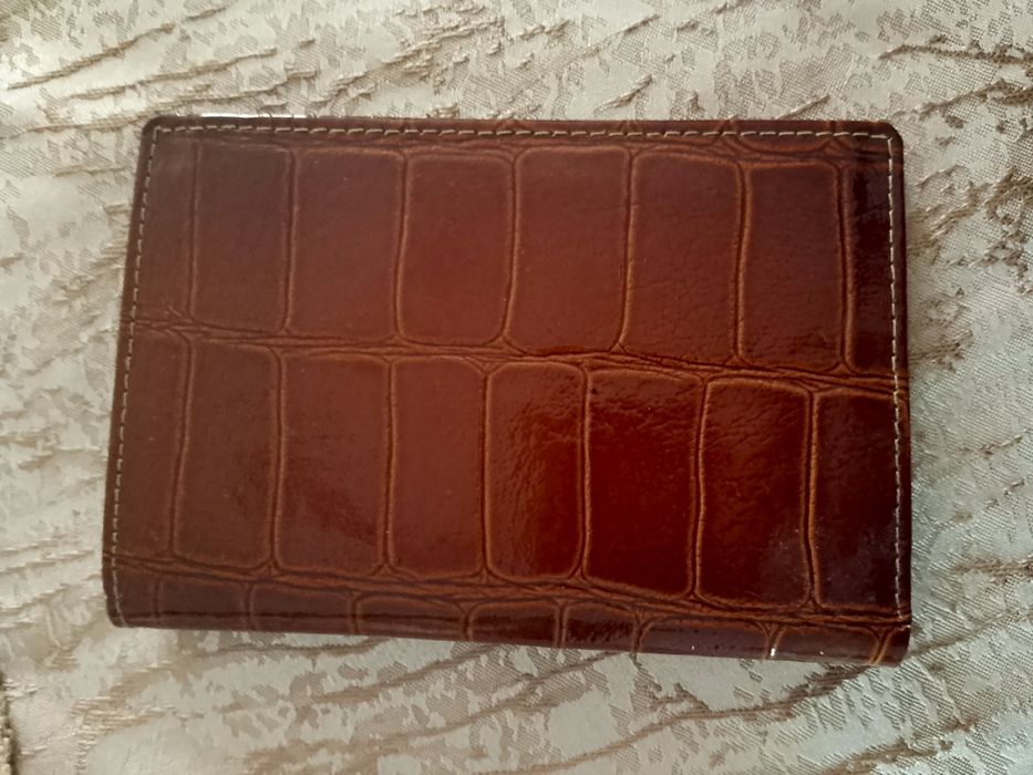 Продам кожаный кошелек