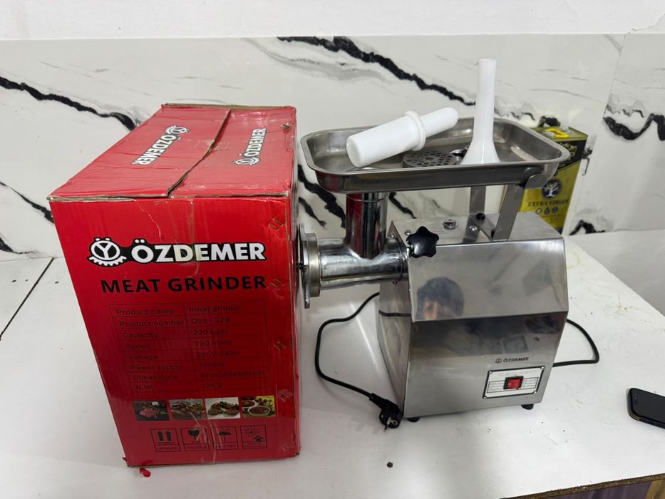 Мясорубка Ozdemir почти новая