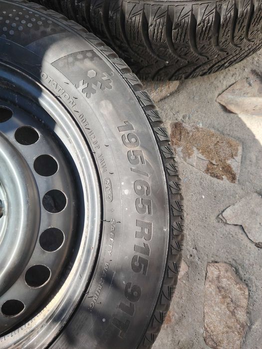 Jante oțel Hyundai Elantra cu cauciucuri de iarna 195/65/15 și senzori