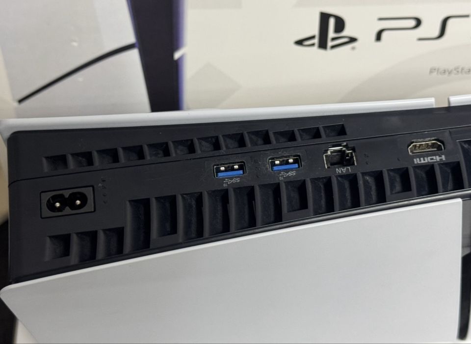 ***ЧИСТО НОВ 1TB Sony Playstation 5 SLIM OZONE Гаранция 2025г White