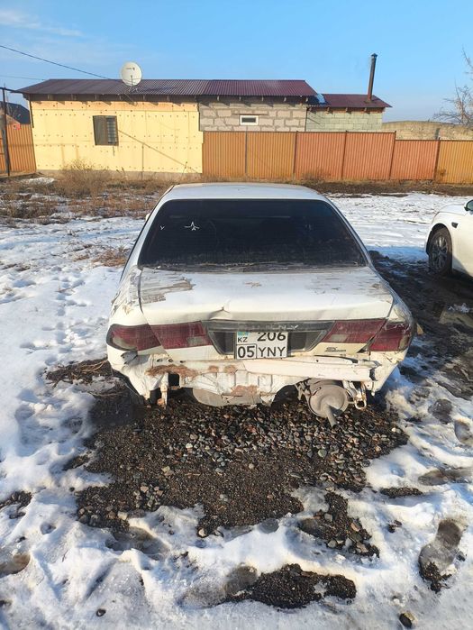 На запчасти нисан санни