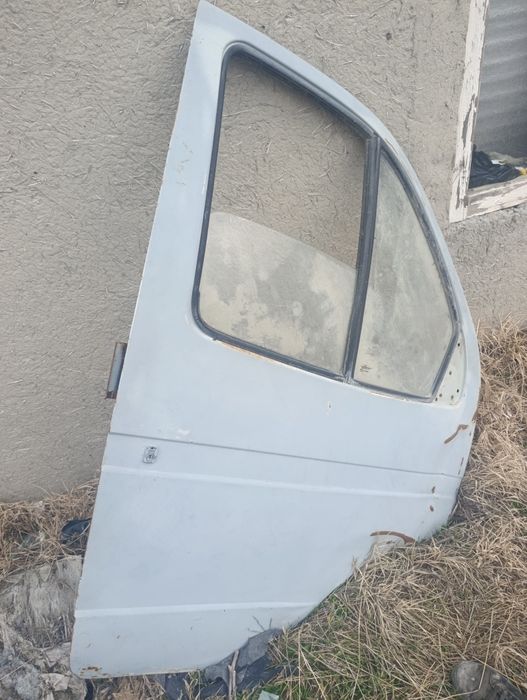 Gazel Eshik sotiladi