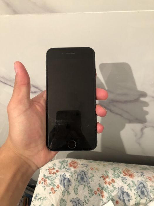 Айфон 7 на запчасть