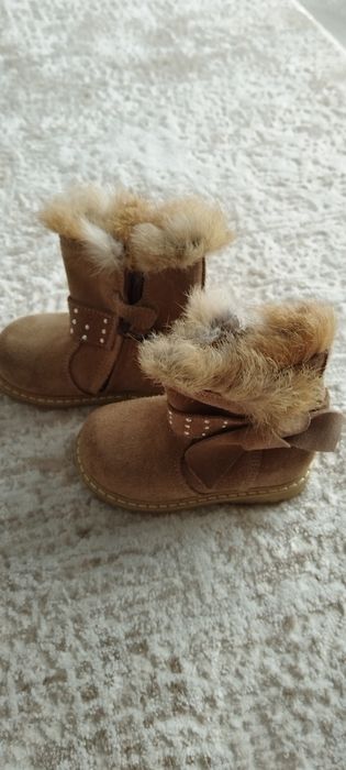 Ghetute din piele intoarsa, cu blanita Nanos - mas 20