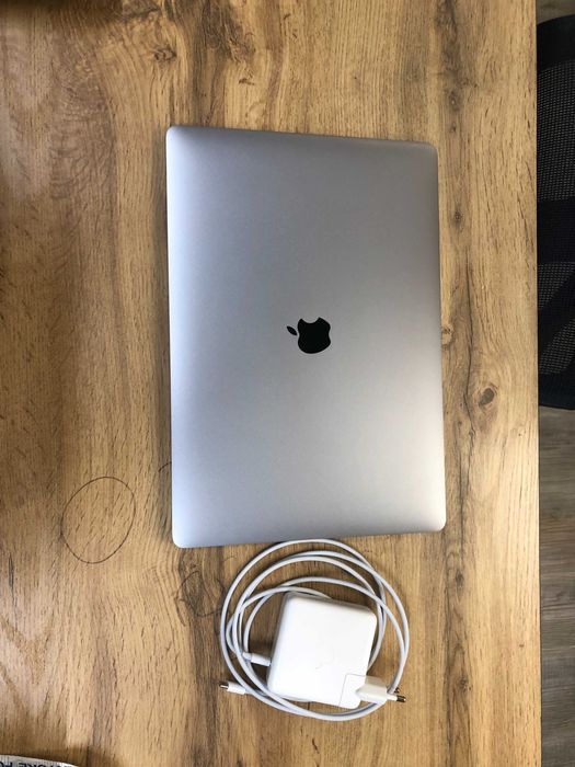 MacBook Pro 2019 Core i9 16GB RAM 512SSD - Kuchli Noutbuk