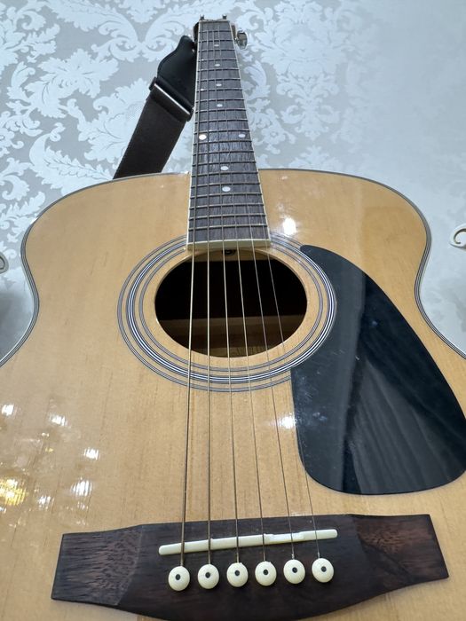 аккустическая гитара