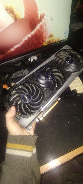 Видеокарта Sapphire nitro+ Rx 6700xt