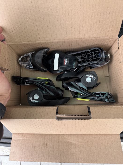 Чисто нови ски HEAD SHAPE V4