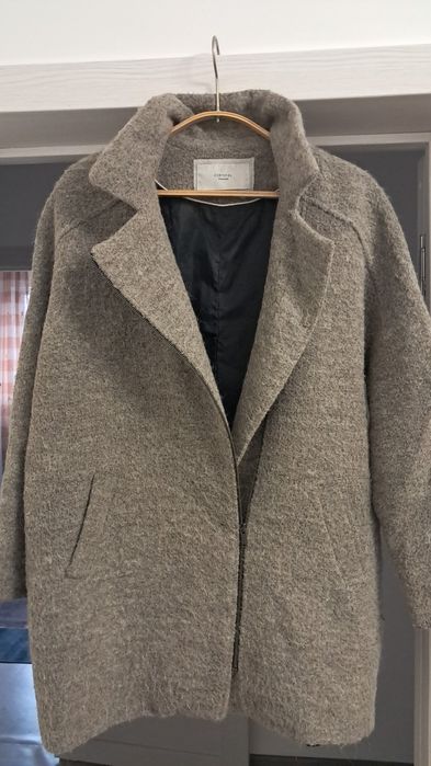 Продам женскую кофту и пальто