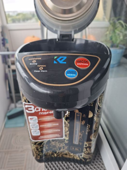 Продам термопот 3.8 L