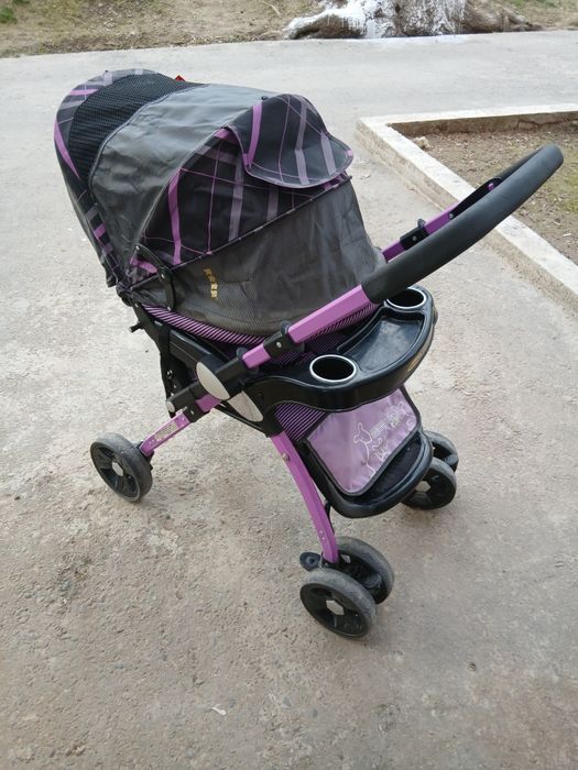 Srochna kalyaska sotiladi.