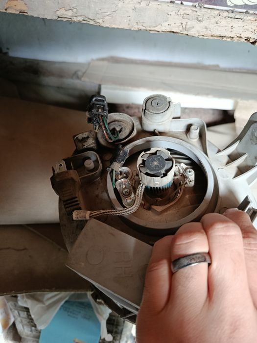 Matiz oldi fara rabochi holati ortacha Mi2 led lampuchkasi ham bor