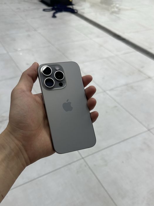 iPhone 15 pro 128 gb