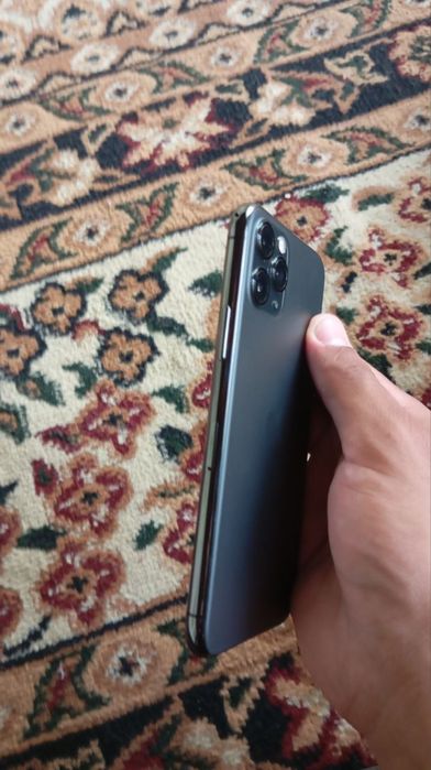 Iphone 11pro xolati yaxwi