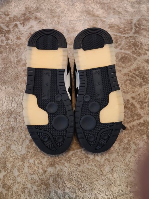 Off-White low, se vând urgent