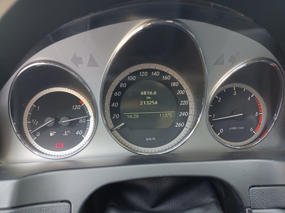 Mercedes-Benz c220